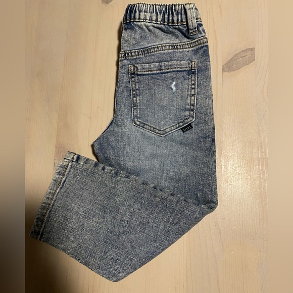 NWT Mayoral outfit for Toddler (jeans & tee sz 4) - Picture 2 of 5